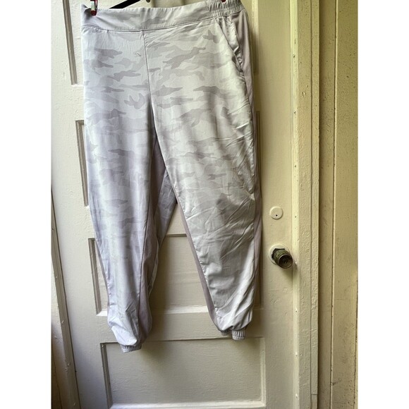 Athleta Brooklyn joggers Camouflage athletic workout pants size 16 black pink - Picture 12 of 16